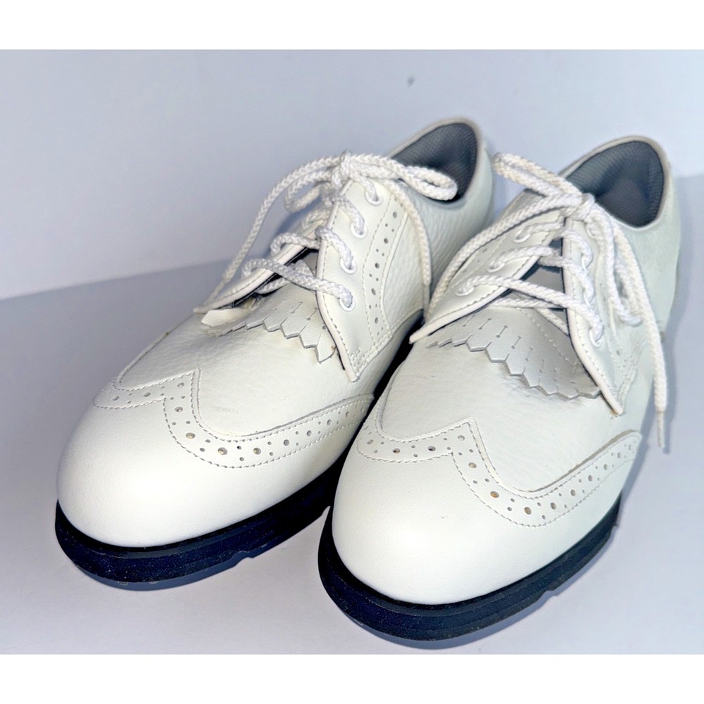 FootJoy SoftJoys Terrains White Wingtip Golf Spike Shoes Womens 7.5 M 98355
